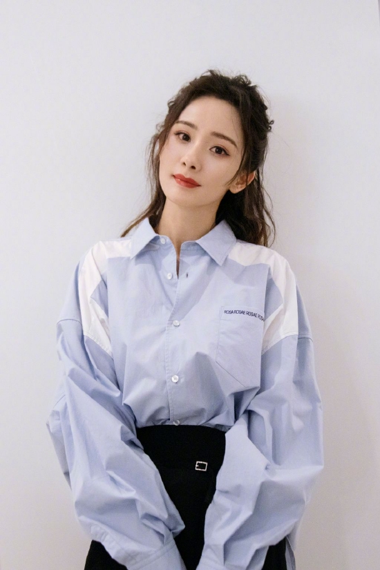 杨幂事业成功经历_杨幂对赌协议_娱乐圈小说有杨幂