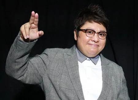 娱乐圈忘记拉窗帘出轨事件_明星出轨被偷拍没拉窗帘_娱乐圈出轨的男人