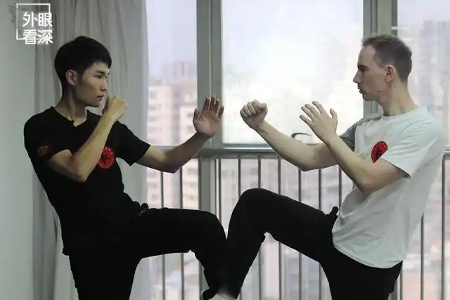 深圳咏春拳培训_网红八卦掌pk咏春拳-_仁义咏春拳馆