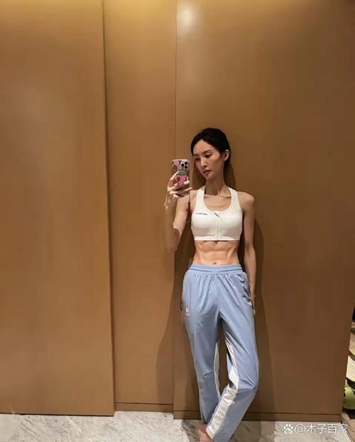 娱乐圈的腹肌_娱乐圈有腹肌的女星_娱乐圈有腹肌的女明星